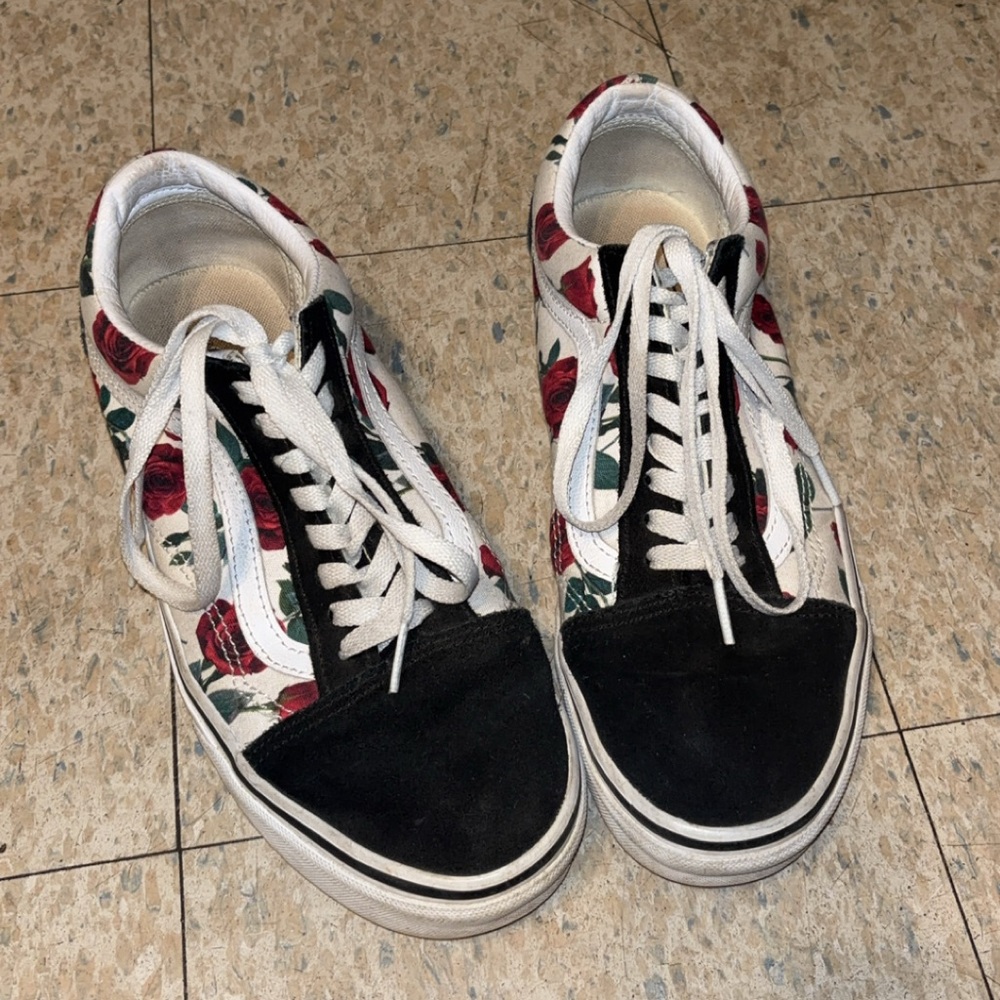 Rose print checkerboard vans shoes size 9.5 in womens